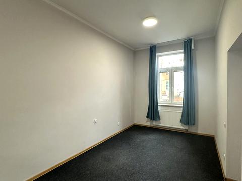 комерційна за адресою Олекси Новаківського вул., 3