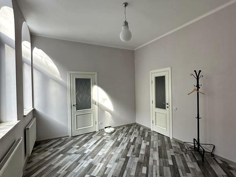 комерційна за адресою Олекси Новаківського вул., 3