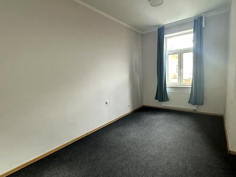 комерційна за адресою Олекси Новаківського вул., 3