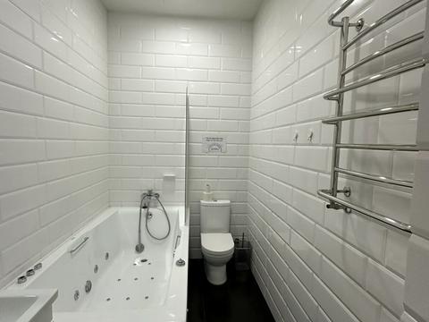 комерційна за адресою Олекси Новаківського вул., 3