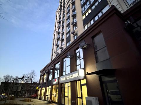 комерційна за адресою Рівненська вул., 4