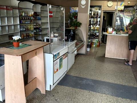 комерційна за адресою Кам'янецька вул., 75