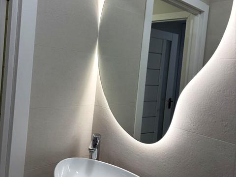 комерційна за адресою Зарічанська вул., 26/1