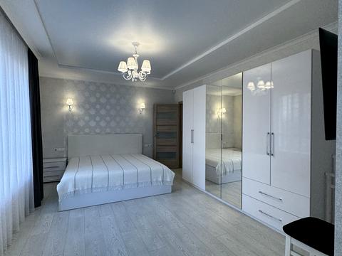 квартира за адресою Володимира Івасюка вул., 10