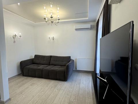 квартира за адресою Володимира Івасюка вул., 10