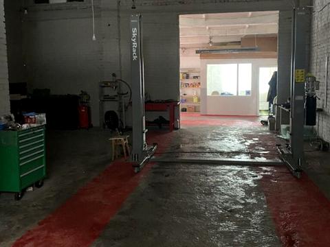 комерційна за адресою Львівське шосе, 10