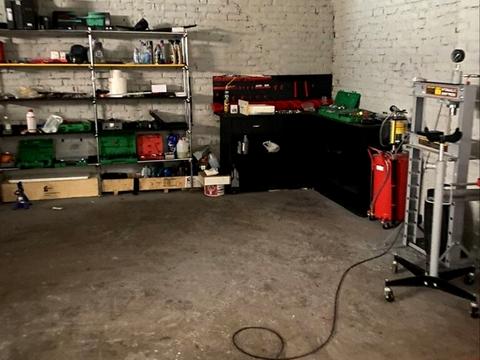 комерційна за адресою Львівське шосе, 10