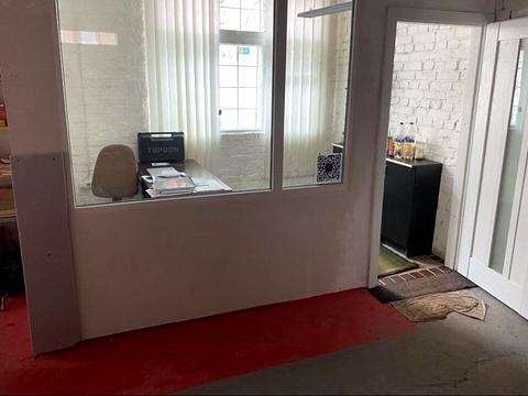 комерційна за адресою Львівське шосе, 10