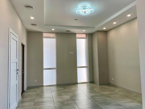 комерційна за адресою Мечникова вул., 11