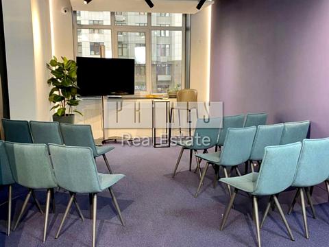 комерційна за адресою Андрія Верхогляда вул. (Михайла Драгомирова), 17