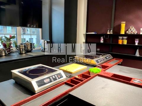 комерційна за адресою Андрія Верхогляда вул. (Михайла Драгомирова), 17