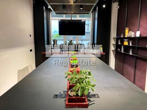 комерційна за адресою Андрія Верхогляда вул. (Михайла Драгомирова), 17