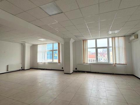 комерційна за адресою Віце адмірала Жукова, 17/19