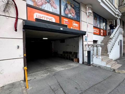 комерційна за адресою Віце адмірала Жукова, 17/19