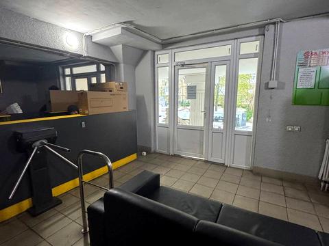 комерційна за адресою Віце адмірала Жукова, 17/19