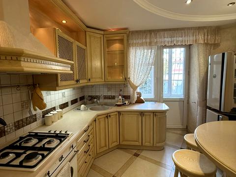 квартира за адресою Повстанська вул., 19