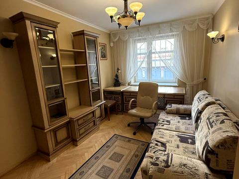 квартира за адресою Повстанська вул., 19