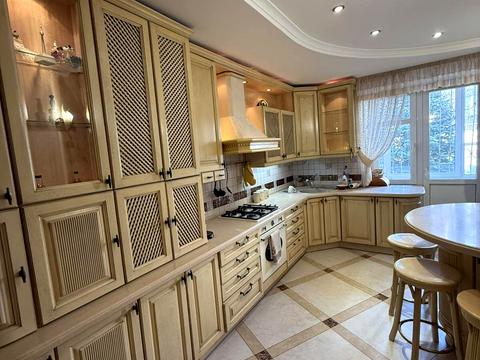 квартира за адресою Повстанська вул., 19