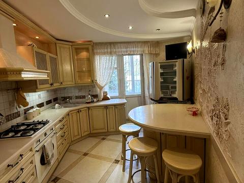 квартира за адресою Повстанська вул., 19