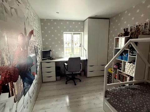 будинок за адресою Театральна вул. (Леніна), 12