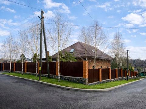 будинок за адресою Театральна вул. (Леніна), 156