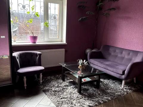 будинок за адресою Театральна вул. (Леніна), 12