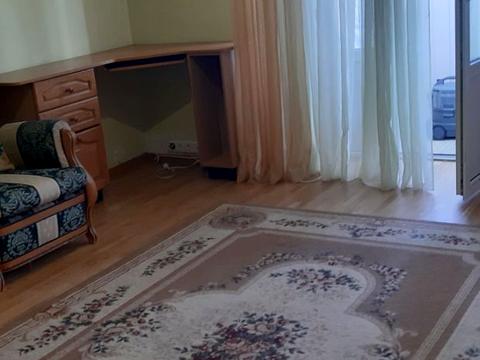 квартира за адресою Київ, Івана Світличного вул. (Петровського), 6