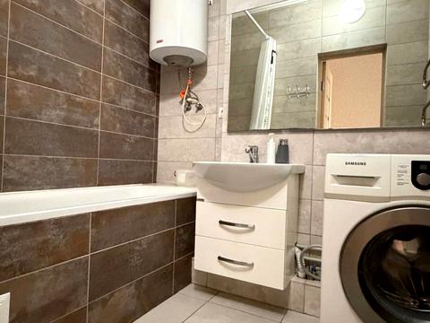 квартира за адресою Академіка Вернадського бульв., 24