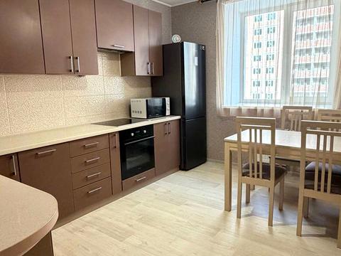 квартира за адресою Академіка Вернадського бульв., 24