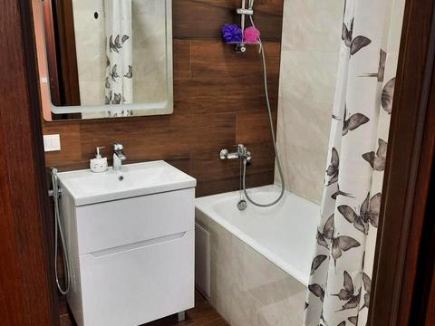 квартира за адресою Гетьмана Івана Мазепи вул. (Топольна), 2-Б