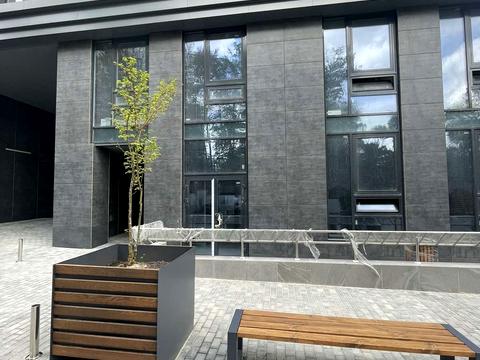 коммерческая по адресу Кудрявська, 24А