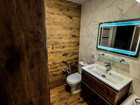 квартира за адресою Тролейбусна вул., 5Б