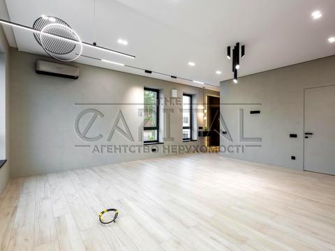 комерційна за адресою Київська вул., 142