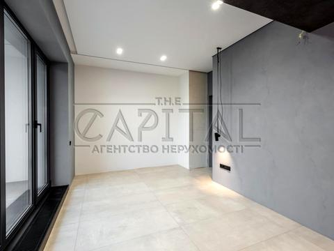 комерційна за адресою Київська вул., 142