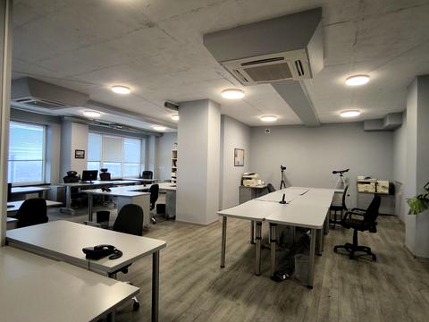 коммерческая по адресу Литературная ул., 1а