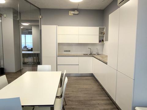 коммерческая по адресу Литературная ул., 1а