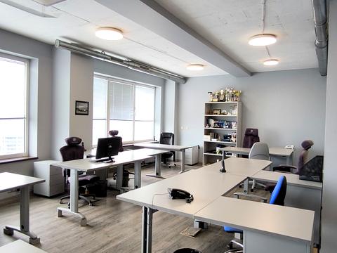 коммерческая по адресу Литературная ул., 1а