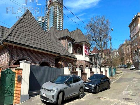 будинок за адресою Павла Загребельного вул. (Миколи Раєвського), 11а