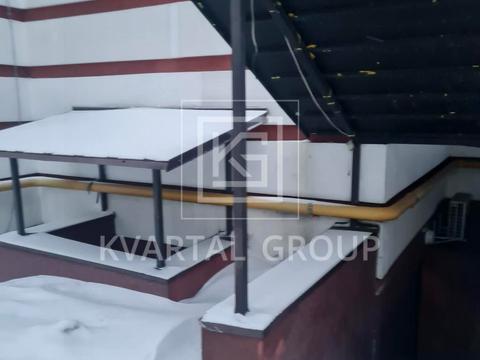 комерційна за адресою Українська вул., 83Б