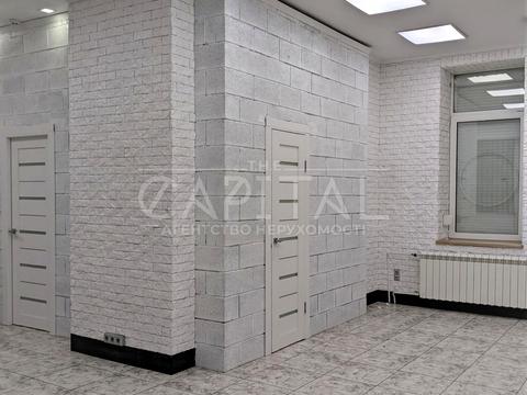 коммерческая по адресу Миколы Бажана просп., 12