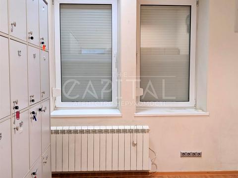 коммерческая по адресу Миколы Бажана просп., 12