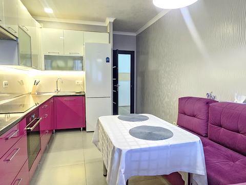 квартира за адресою Академіка Глушкова просп., 9-Г