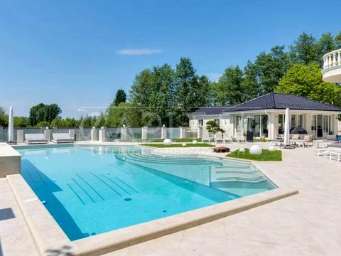 дом по адресу Стуса