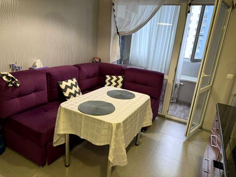 квартира за адресою Академіка Глушкова просп., 9-Г