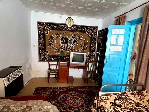 будинок за адресою Центральна вул., 1