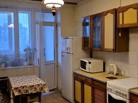 квартира за адресою Київ, Миколи Бажана просп., 16