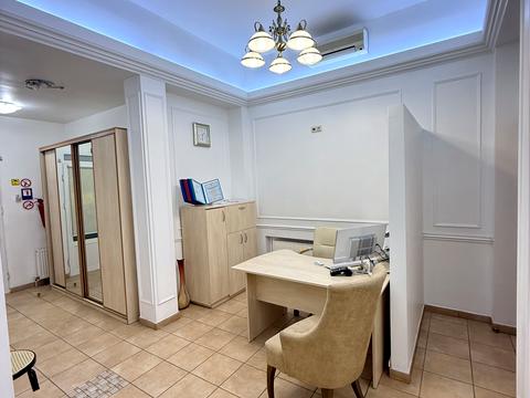 комерційна за адресою Січових Стрільців вул. (Артема), 42