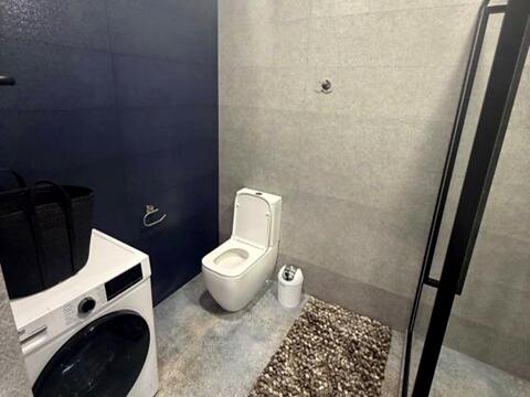 квартира за адресою Співдружності вул., 8