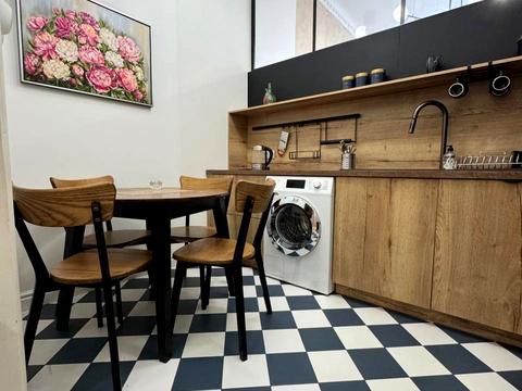 коммерческая по адресу Театральная ул., 3