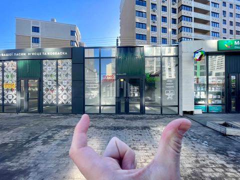 комерційна за адресою Відродження вул., 2